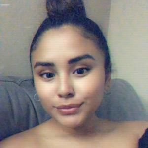 Meet your Posher, Marielle